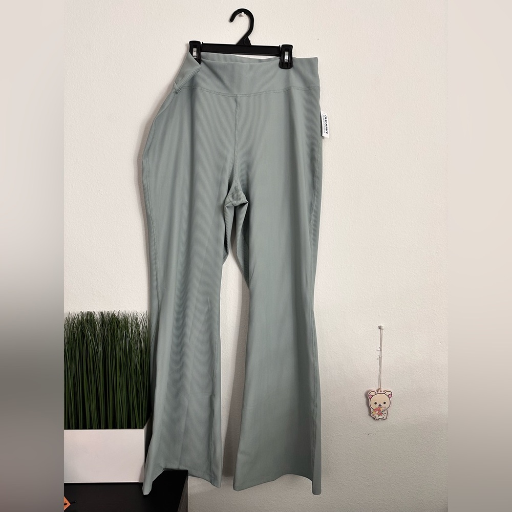Old Navy Extra High-Waisted PowerSoft Rib-Knit Flare
